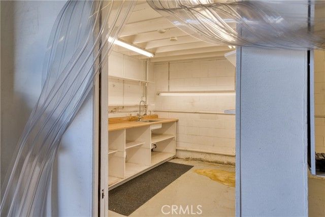 4643 W Rosecrans, Hawthorne, CA 90250