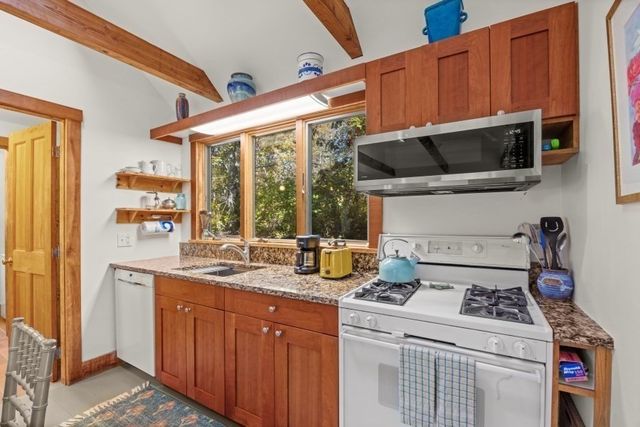 46 Tiercel Lane, Chilmark, MA 02535