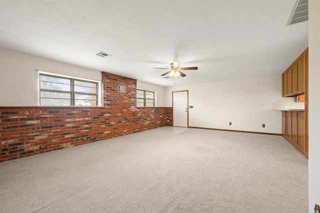 9000 W Simpson Road, Edmond, OK 73025
