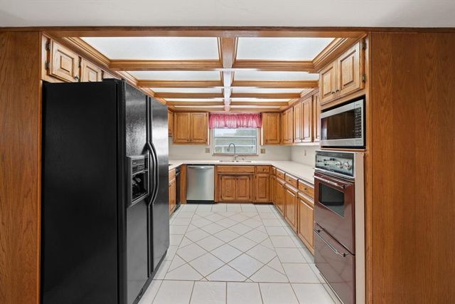 9000 W Simpson Road, Edmond, OK 73025