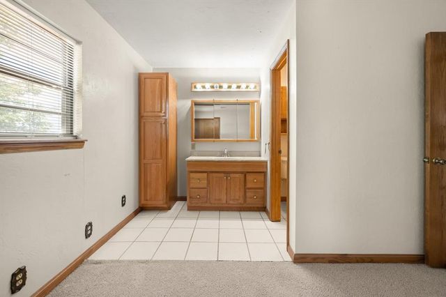9000 W Simpson Road, Edmond, OK 73025