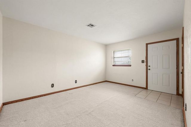 9000 W Simpson Road, Edmond, OK 73025