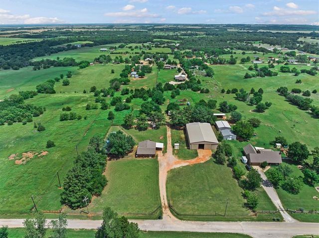 9000 W Simpson Road, Edmond, OK 73025