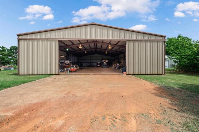 9000 W Simpson Road, Edmond, OK 73025
