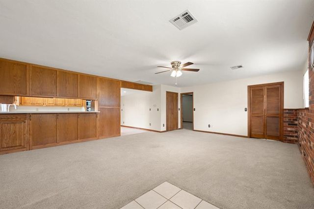 9000 W Simpson Road, Edmond, OK 73025