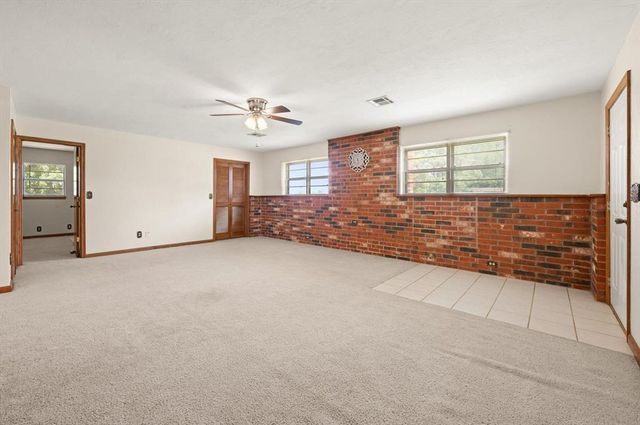 9000 W Simpson Road, Edmond, OK 73025