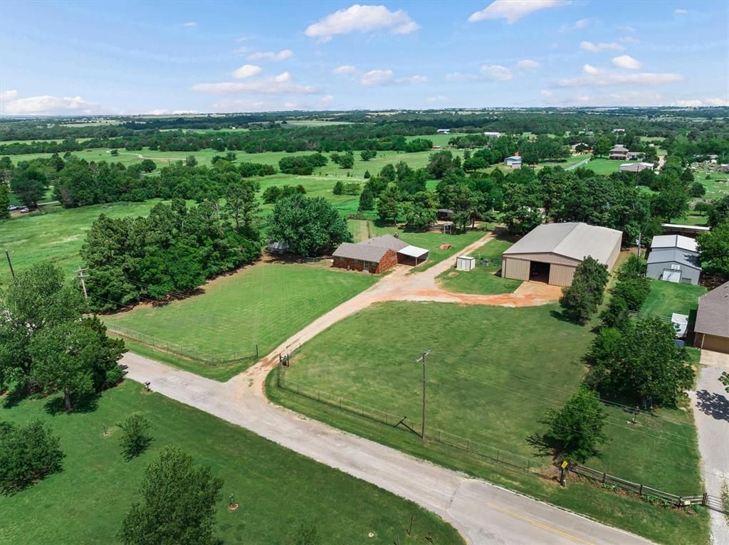9000 W Simpson Road, Edmond, OK 73025