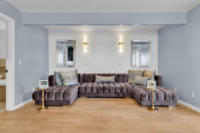 2468 Maxwell Ave, Oakland, CA 94601