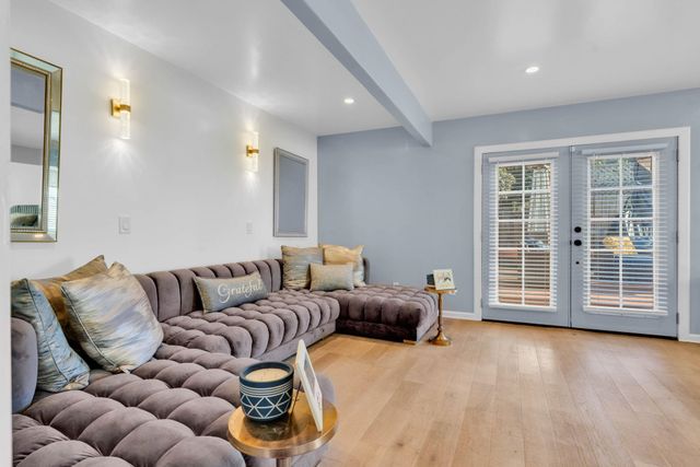 2468 Maxwell Ave, Oakland, CA 94601