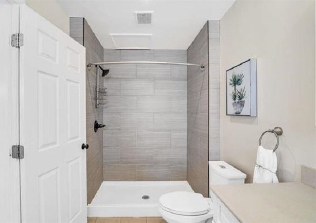 2468 Maxwell Ave, Oakland, CA 94601