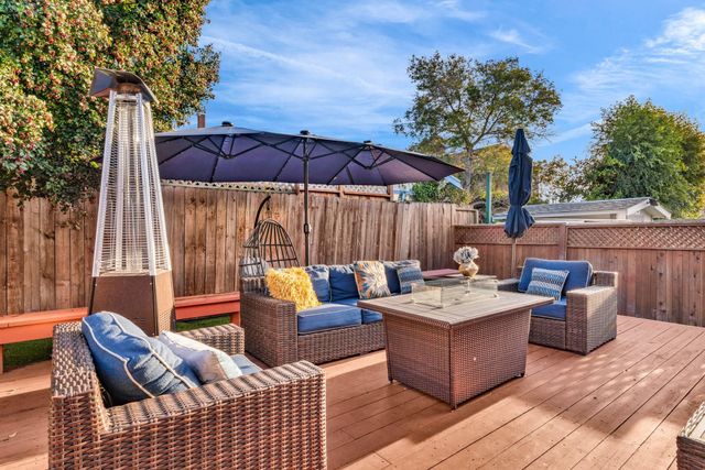 2468 Maxwell Ave, Oakland, CA 94601