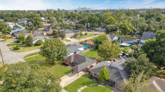 2007 Wakefield Drive, Houston, TX 77018