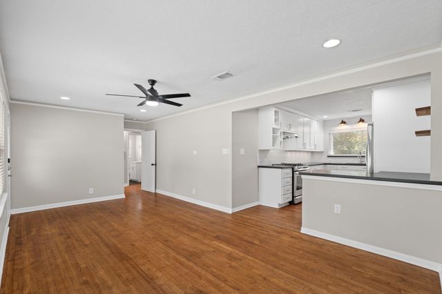 2007 Wakefield Drive, Houston, TX 77018