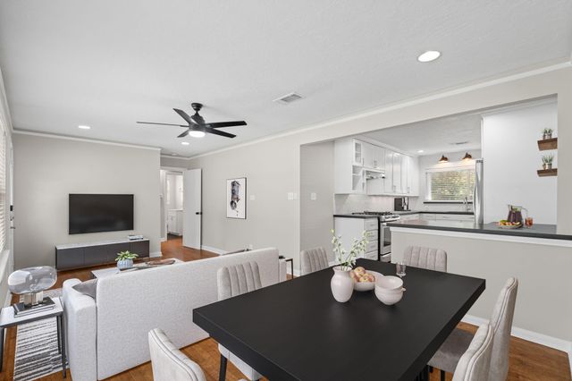 2007 Wakefield Drive, Houston, TX 77018