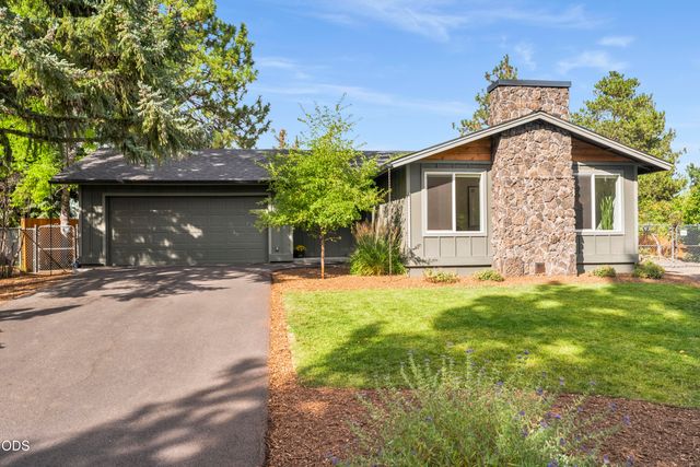 61573 Twin Lakes Loop, Bend, OR 97702