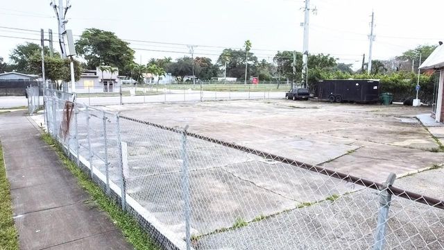 11580 NE 2ND AVENUE, Miami, FL 33161
