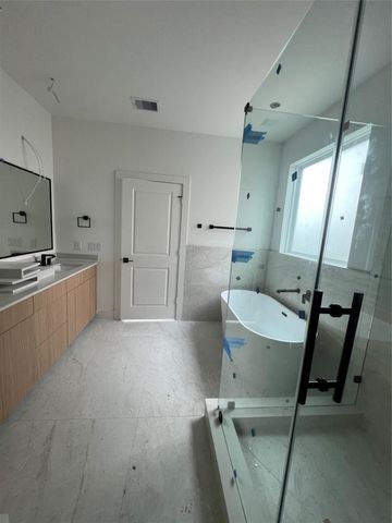 5339 A Larkin Street, Houston, TX 77007