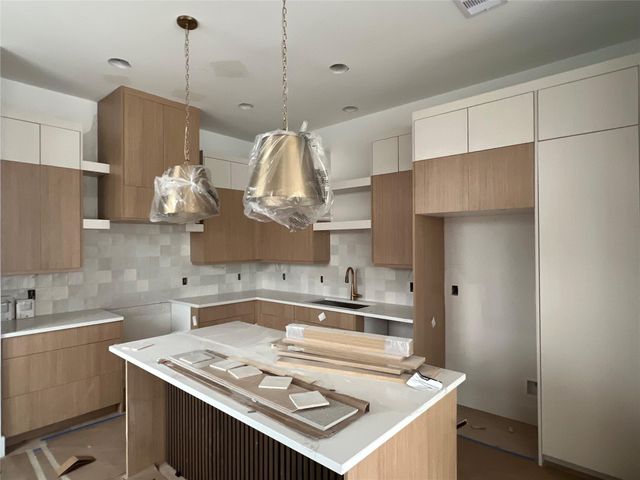 5339 A Larkin Street, Houston, TX 77007