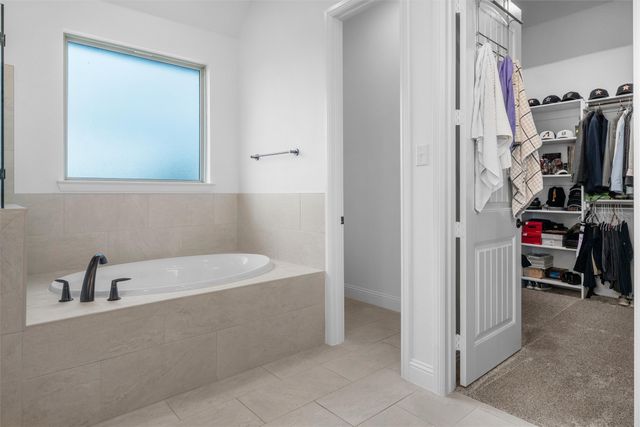 341 Oak Meadow Lane, Weatherford, TX 76085