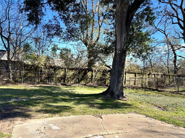 6510 Ashton Street, Houston, TX 77091