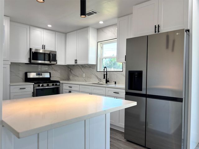 6510 Ashton Street, Houston, TX 77091