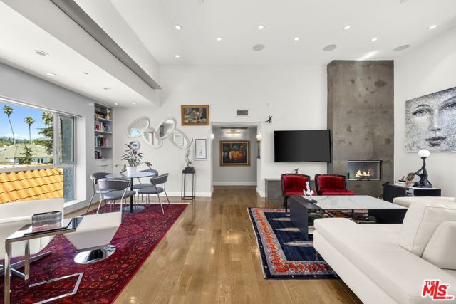 907 Lincoln Boulevard PH 302, Santa Monica, CA 90403