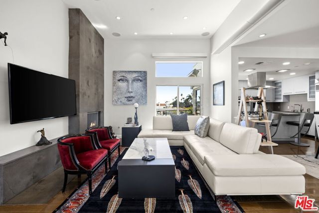 907 Lincoln Boulevard PH 302, Santa Monica, CA 90403