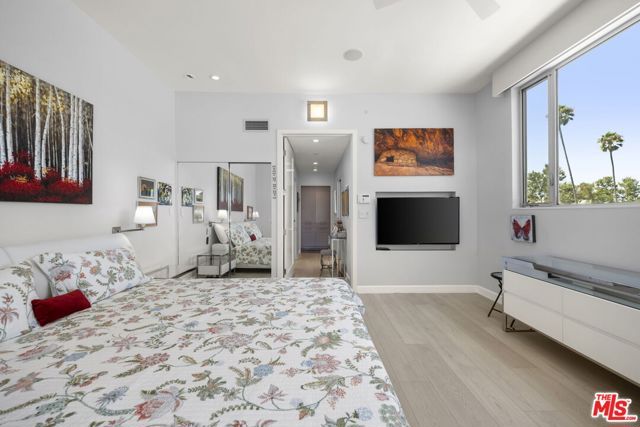 907 Lincoln Boulevard PH 302, Santa Monica, CA 90403