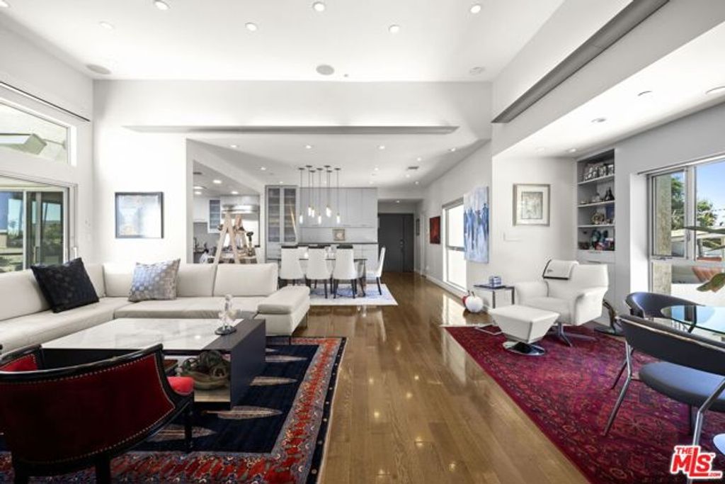 907 Lincoln Boulevard PH 302, Santa Monica, CA 90403