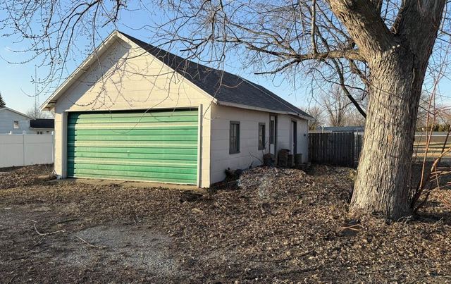 207 7th Street, Grundy Center, IA 50638