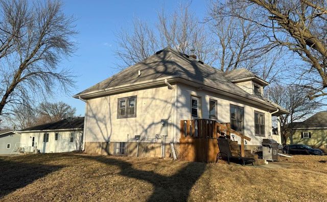207 7th Street, Grundy Center, IA 50638