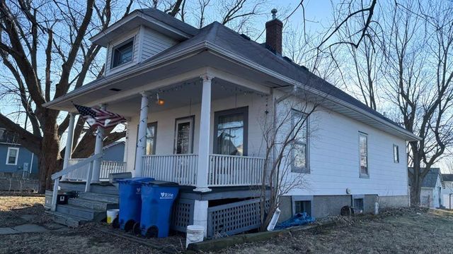 207 7th Street, Grundy Center, IA 50638