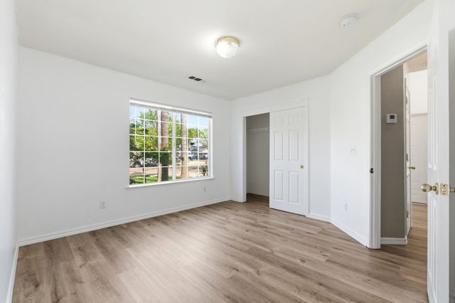 1623 Hudson Avenue, Tulare, CA 93274