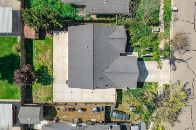 1623 Hudson Avenue, Tulare, CA 93274