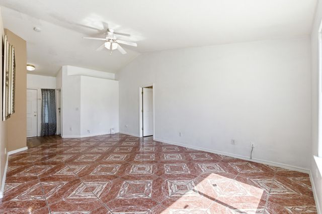 1623 Hudson Avenue, Tulare, CA 93274