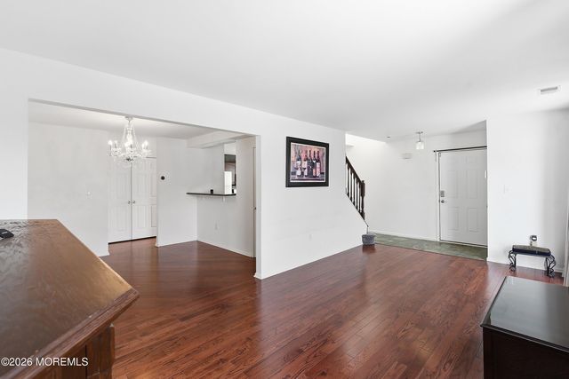 11 Fiddlers Elbow Court, Howell, NJ 07731