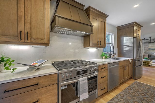 15 Windsor Drive, Charleston, SC 29407