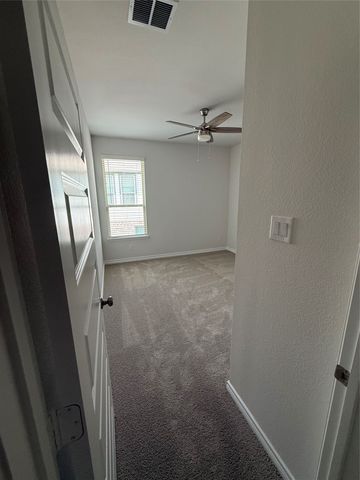 409 Saddle Lane, Denton, TX 76205