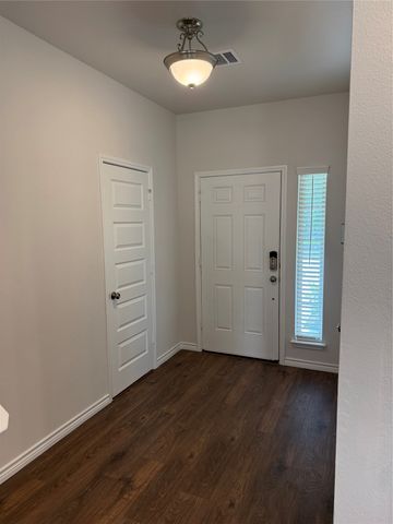 409 Saddle Lane, Denton, TX 76205