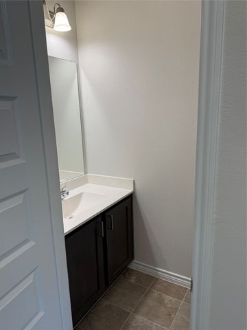 409 Saddle Lane, Denton, TX 76205