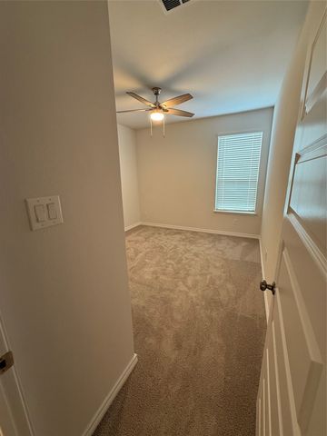 409 Saddle Lane, Denton, TX 76205