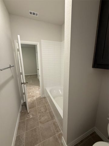 409 Saddle Lane, Denton, TX 76205