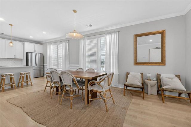 1205 Crooked Oak Road, Charleston, SC 29492