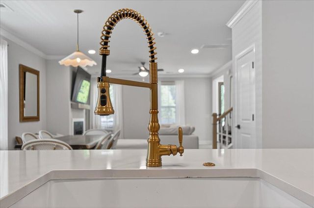 1205 Crooked Oak Road, Charleston, SC 29492