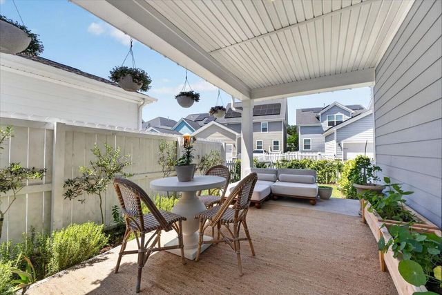1205 Crooked Oak Road, Charleston, SC 29492