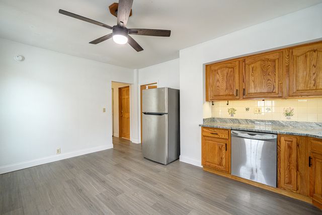 81 West Town Street, Norwich, CT 06360