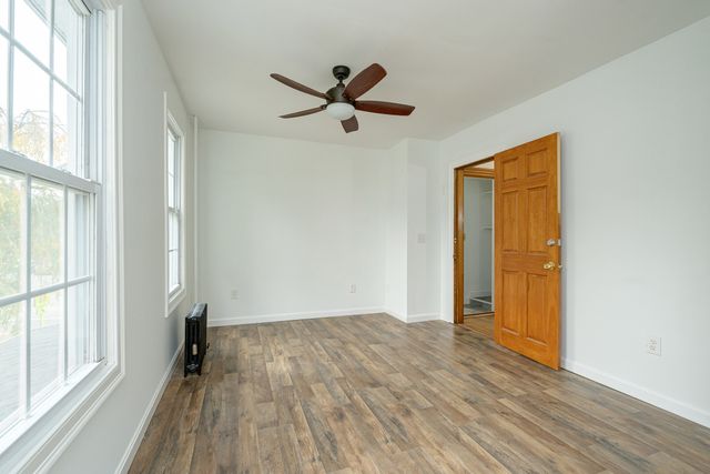 81 West Town Street, Norwich, CT 06360