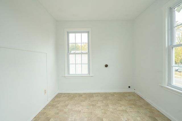 81 West Town Street, Norwich, CT 06360