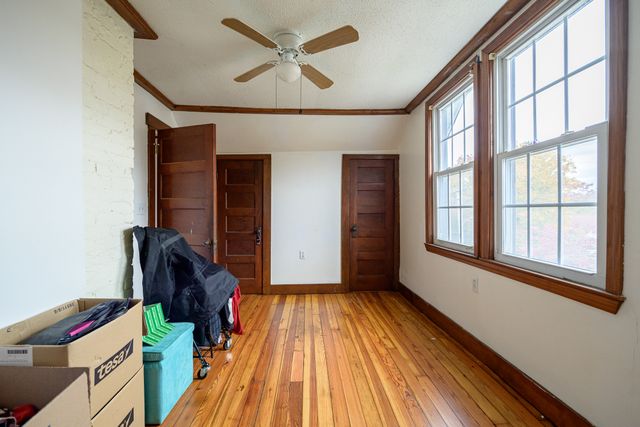 81 West Town Street, Norwich, CT 06360