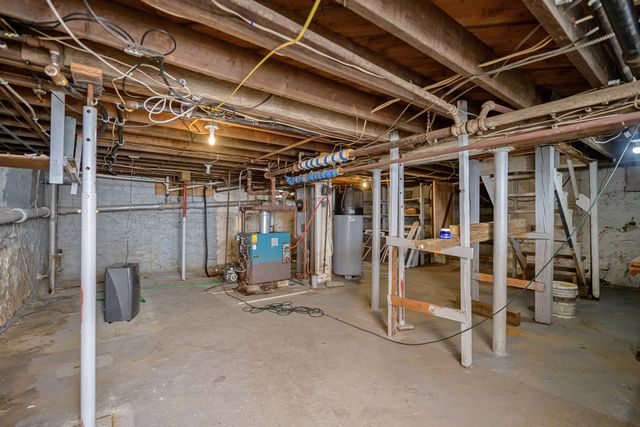 81 West Town Street, Norwich, CT 06360